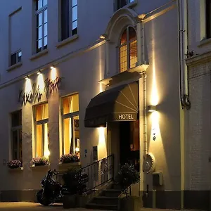 Hotel Karel De Stoute **